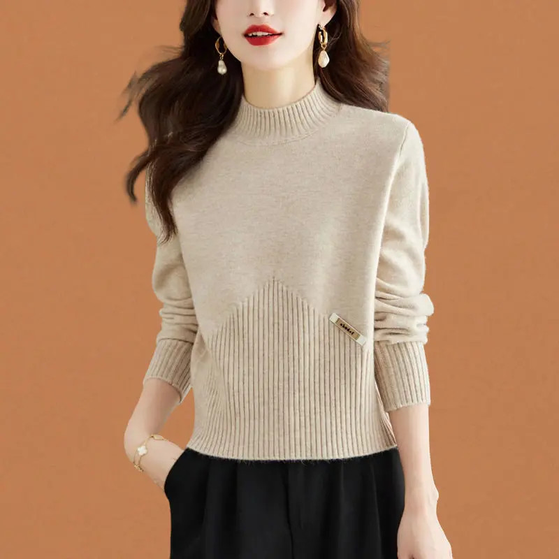 New Autumn and Winter Thickened Sweater for Women, Short Style, Half-High Collar, Fashionable and Popular, Slimming Base Knitwear