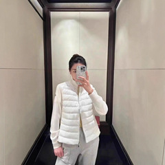 《毒家现货》 正确版M家立领针织拼接袖标羽绒服女生轻薄羽绒外套