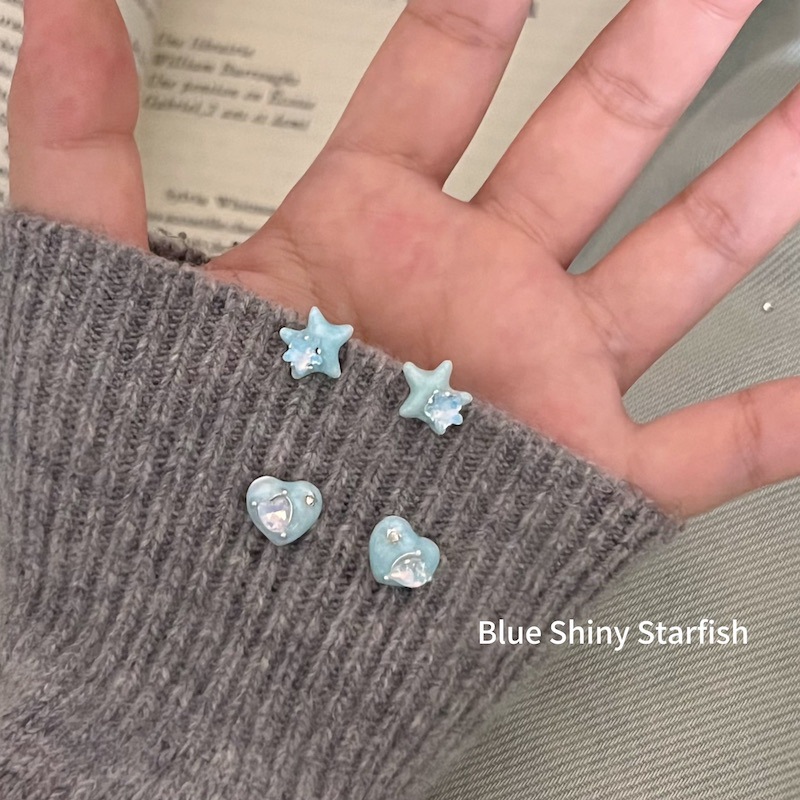 Cute fresh blue small universal design earrings