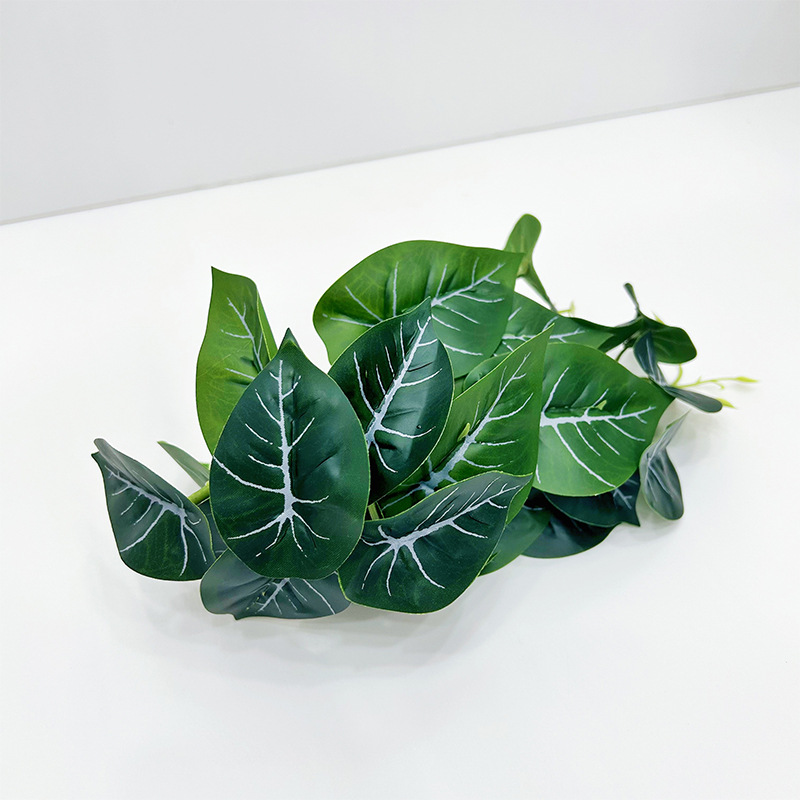 Planta verde artificial pequeña bonsai hoja de tortuga flor artificial hoja de rábano verde artificial mesa de comedor hoja de uva decoración de hotel Hoja de batata