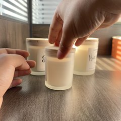 シンプルなハイエンドインギフトホームフレグランスロマンチックなホームインテリアアロマキャンドルエッセンシャルオイルソイワックスフレグランスワックス