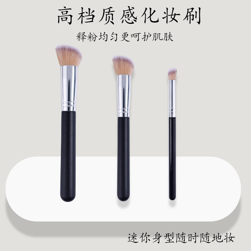 Seamless Cleaning Brush