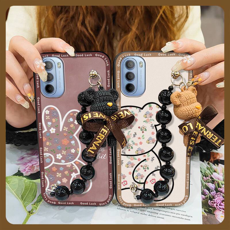 Suitable for MOTO Mobile Phone Case Fun Youth Trend Personalized Heat Dissipation Bear Bracelet Soft Case Liquid Silicone Cartoon
