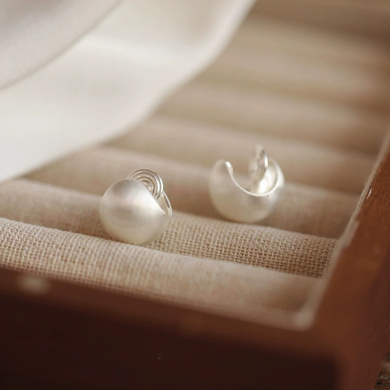 Matte ear clips, mosquito coil, elegant universal earrings, high-quality style, no pierced ears