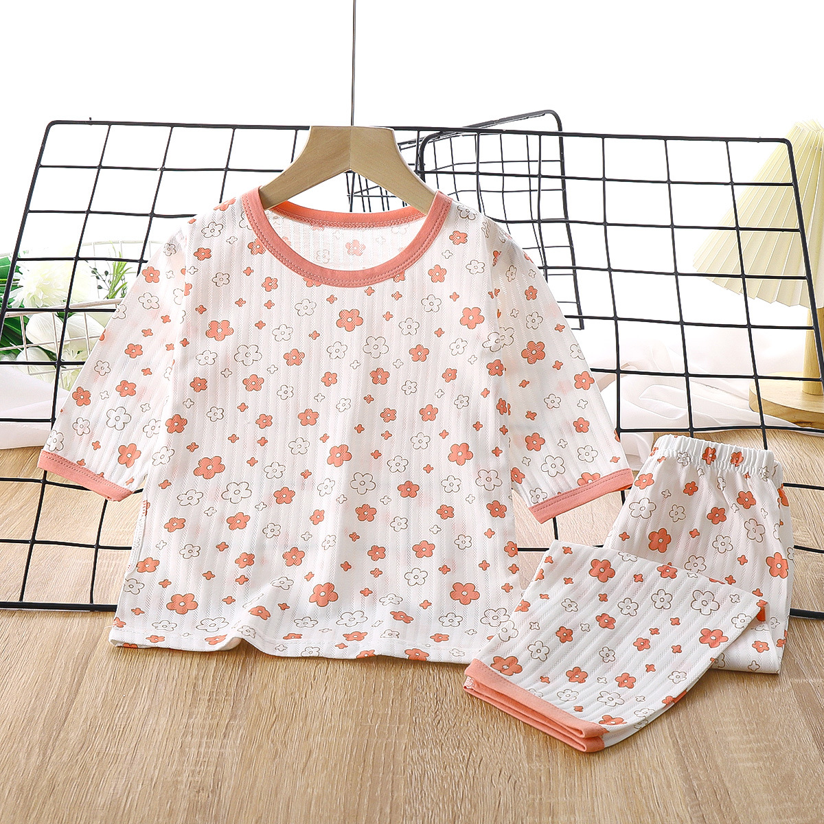 Traje de siete puntos para niños Verano Clase A Ropa de hogar para bebés para niñas Ropa de aire acondicionado deshuesado de dibujos animados para niñas