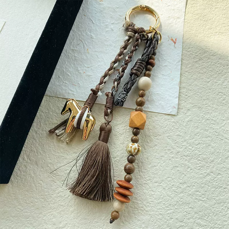 DD博主同款钥匙扣小马画像硬币木马雕塑手串编织简约高级感象牙果