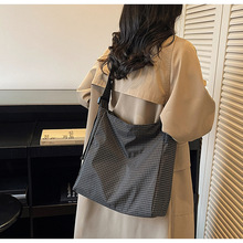 ���l��y�����ذ�ţ�򲼰�Ů�������μ�����eб���Ů�r��ͨ�ڰ�