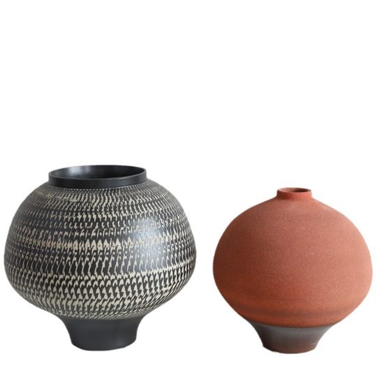 Modern minimalist flower table art vase flower arrangement ceramic vase model room decoration minimalist style living room