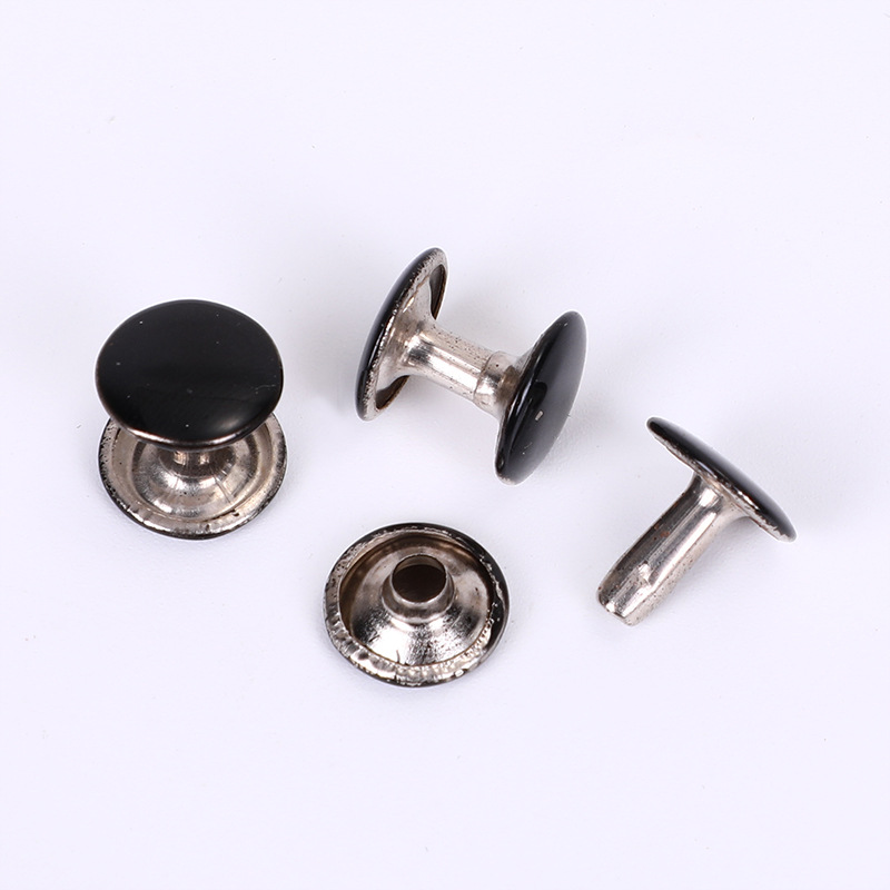Pintado con pulverización de metal negro, remaches de ropa, bolsas, accesorios de fijación, clavos de sombrero de doble cara, clavos de perforación redondos de cuero