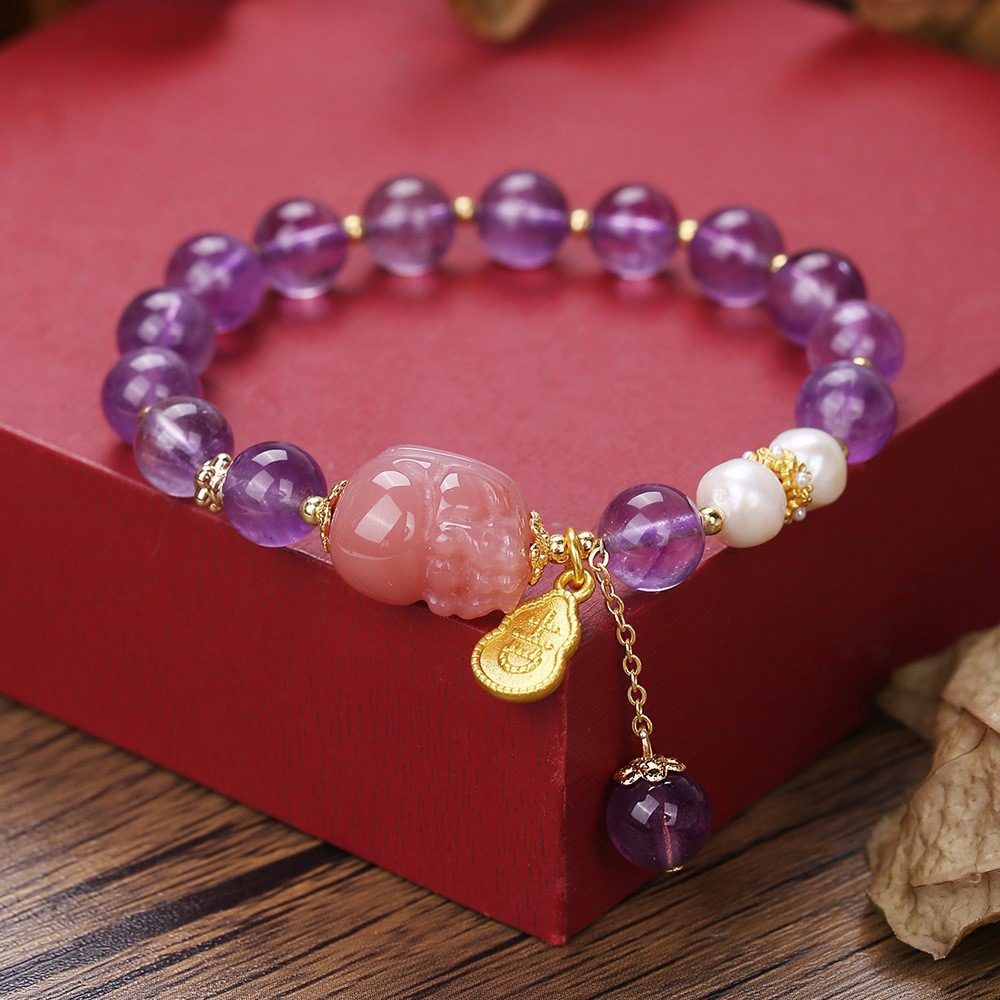 [Amista natural] pulsera de cuentas de alta calidad de lujo ligero para mujeres colgante de tetrahedra retro joyería de comercio electrónico