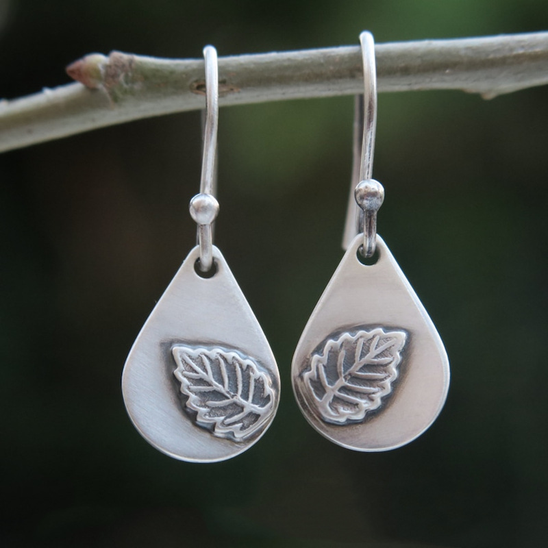 retro pendant drop-shaped