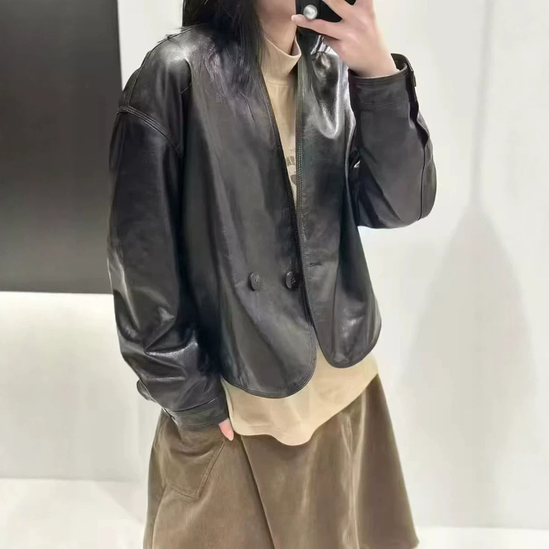 High-end sheepskin 2026 autumn new genuine leather jacket for women, short, loose, casual, V-neck, Chanel-style coat High-end sheepskin 2026 autumn new genuine leather jacket for women, short, loose, casual, V-neck, Chanel-style coat