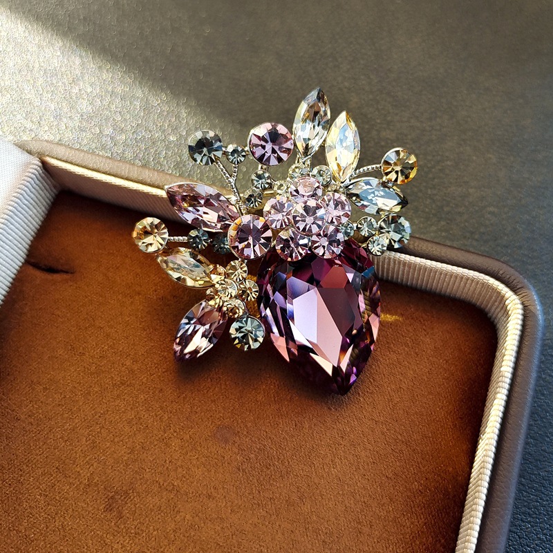 Broche de flor con cristales lujosa joya elegante para mujer_voghion.com
