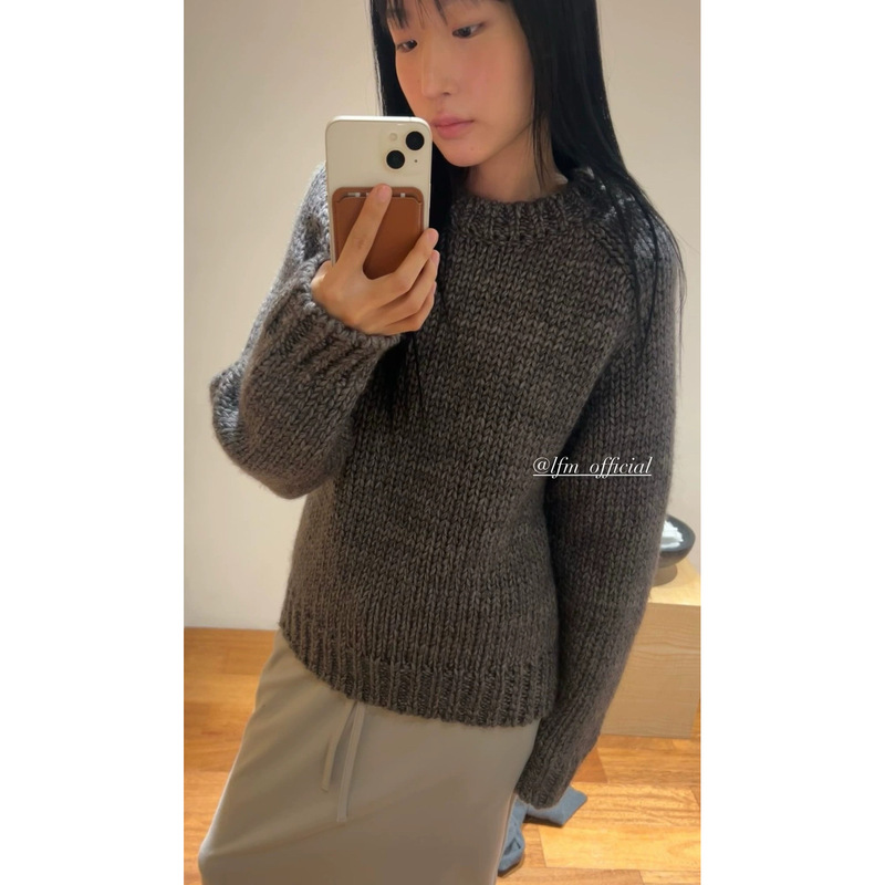 Now 2025 New Winter Korean Designer Lfm Lightweight Thick Thread Hand-Knitted Round Neck Sweater