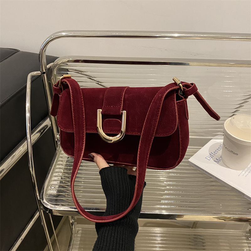 Moda coreana retro simple bolso de textura para mujeres 2024 otoño y invierno nueva moda personalidad bolso de hombro bajo la axila