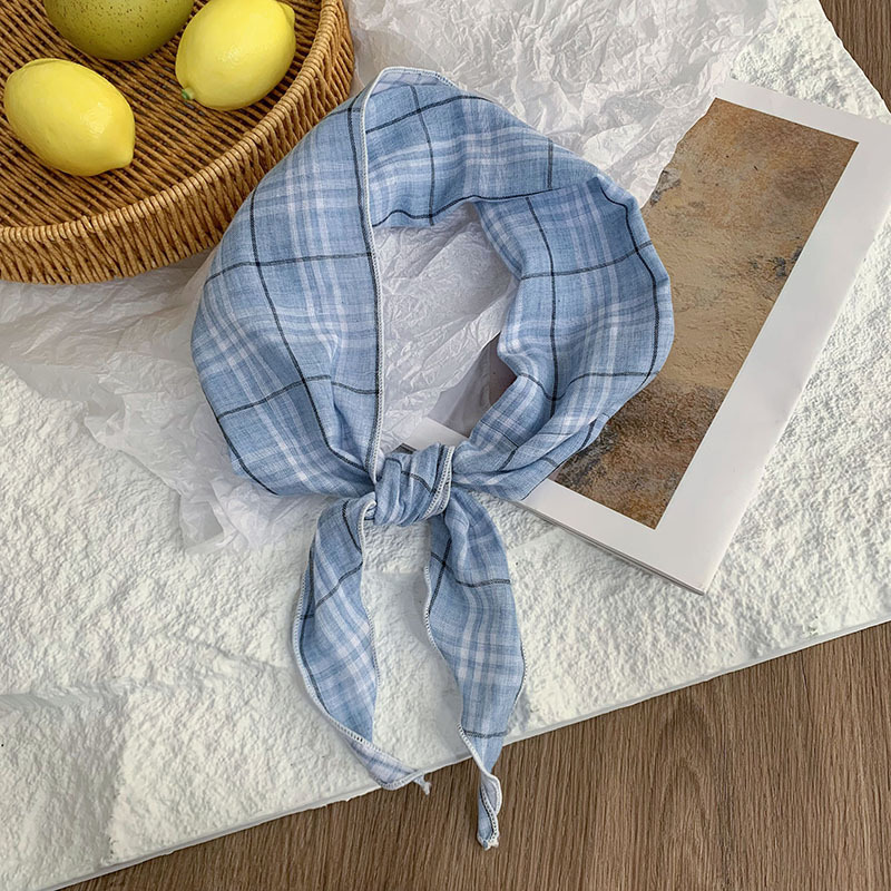 Pañuelo en la cabeza Pañuelo triangular a cuadros de todo fósforo de moda pastoral femenina de verano Pañuelo pequeño simple Pañuelo de seda fino retro de moda Cinturón para el cabello