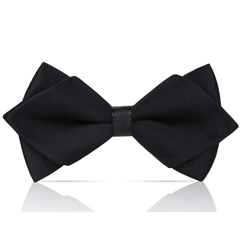 삼각형 검정색 광택 나비 넥타이