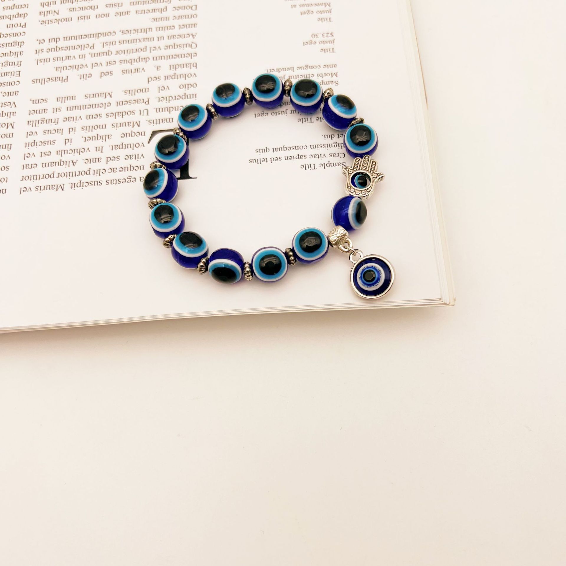 Fashion Devilu0027S Eye Resin Beaded Womenu0027S Bracelets 1 Piece