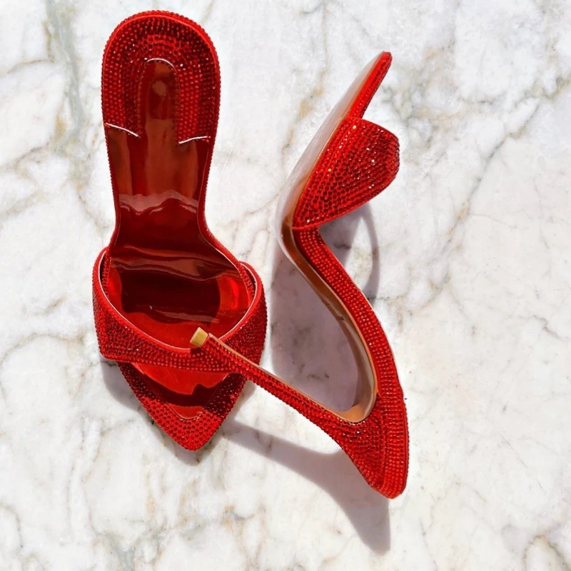 fashionable sandals pointed-toe with rhinestones