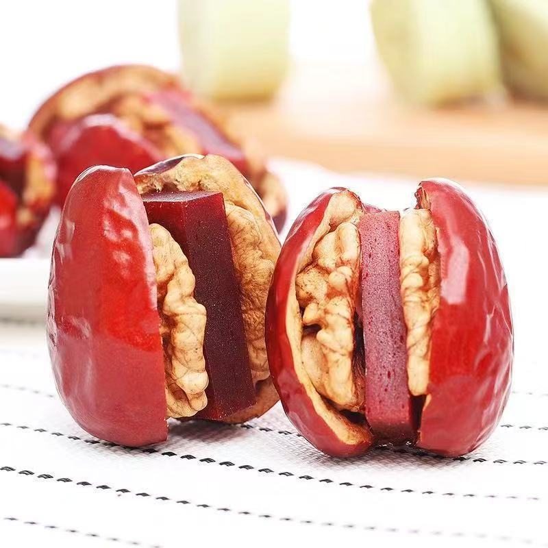 代发酸甜抱抱果500g新疆和田大枣夹核桃仁零食独立包装夹心山楂糕