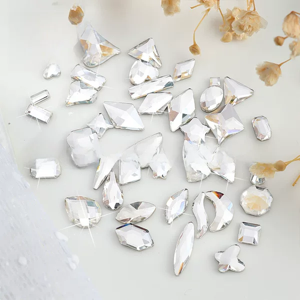 Versatile Nail Art Flat-Back Rhinestones, White Irregular-Shaped Nail Rhinestones Wholesale, Wearable Nail Accessories, Direct Sales from the Manufacturer, Nail Art Materials