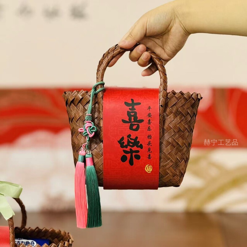 新中国式のお土産は藤の編み物のかごをまねて結婚します。|undefined