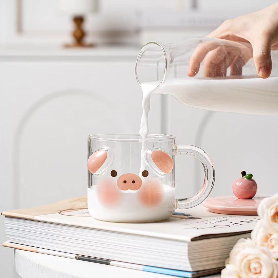 Personalidad creativa de dibujos animados Corazón de melocotón cerdo Cereza cachorro taza de vidrio en relieve taza de agua de desayuno de aspecto alto