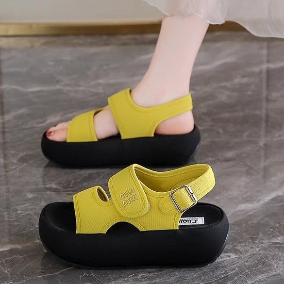 Sandalias de velcro francés para mujeres 2026 verano nuevo estilo de tela de alta calidad hueco transpirable zapatos de playa casuales