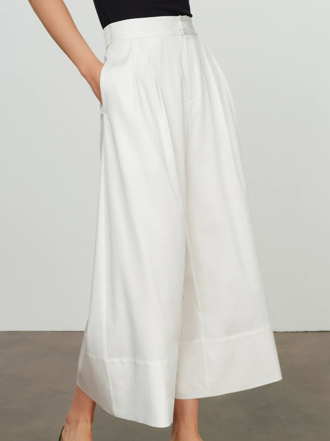 Quần culottes nữ ống rộng cạp cao không áp, phong cách rộng thùng thình xuân hè 2026 — màu trắng