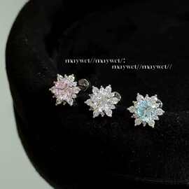 巨无敌爆闪雪花锆石清冷高级感精致小众钛钢平底耳钉耳骨