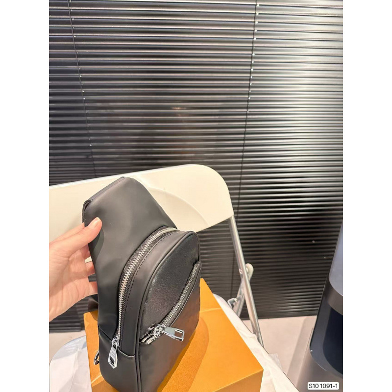 ヨーロッパとアメリカの新しいメンズチェストバッグクラシック ✅ 老眼レトロカジュアルショルダーバッグ大容量クロスボーダースポーツウエストバッグ|undefined