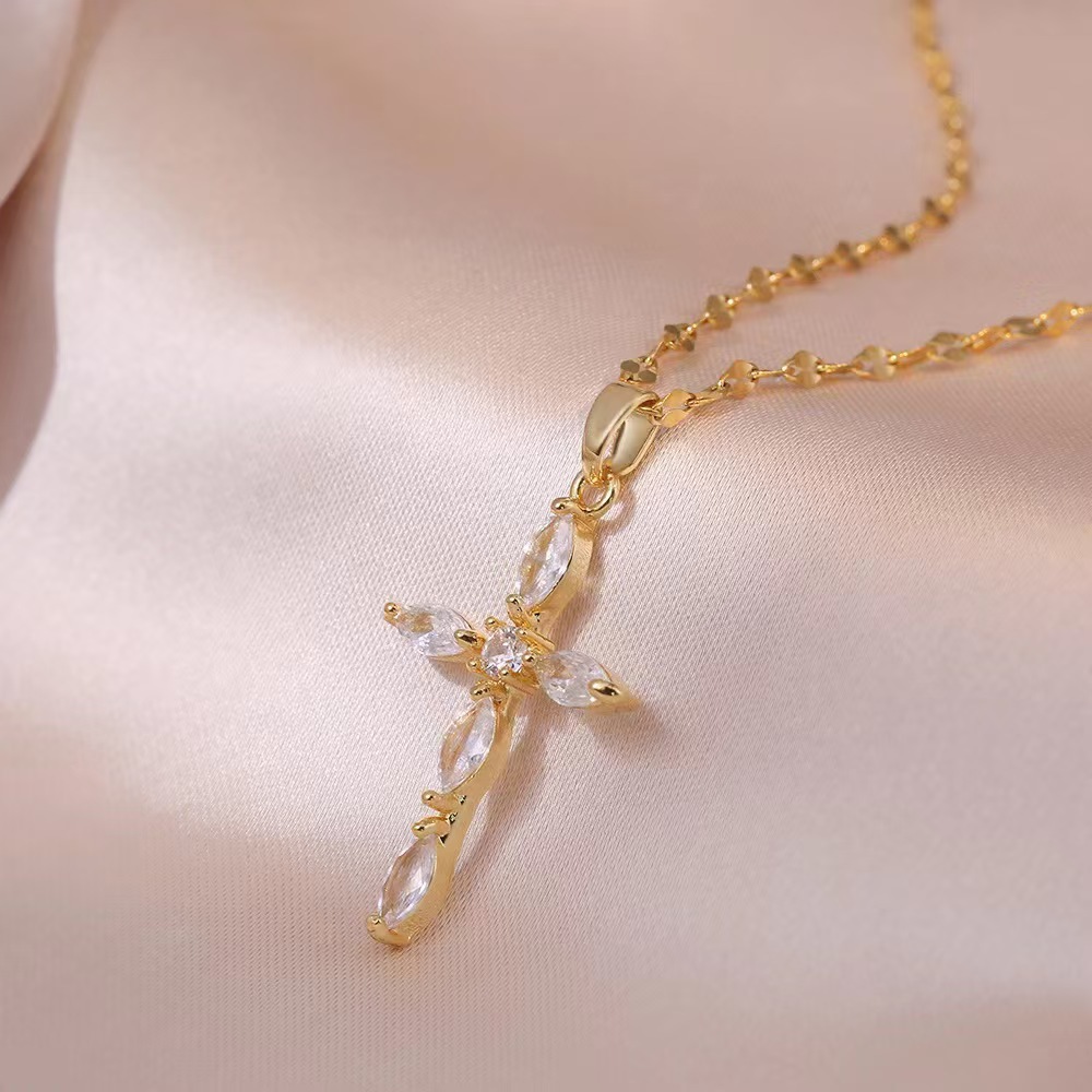 Wholesale Jewelry Shiny Cross Titanium Steel Zircon Inlay Pendant Necklace Cable Chain display picture 10