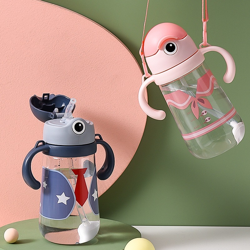 Taza de infante de verano mangos de paja de taza de agua de dos propósitos para niños de moda hervidor de agua jardín de infantes para hombres