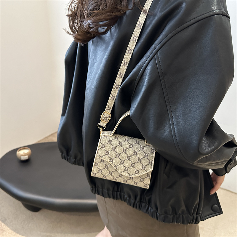 Bolso retro de cercanías para mujer 2024 otoño e invierno nuevo estilo bandolera bandolera bandolera bandolera temperamento pequeño bolso cuadrado
