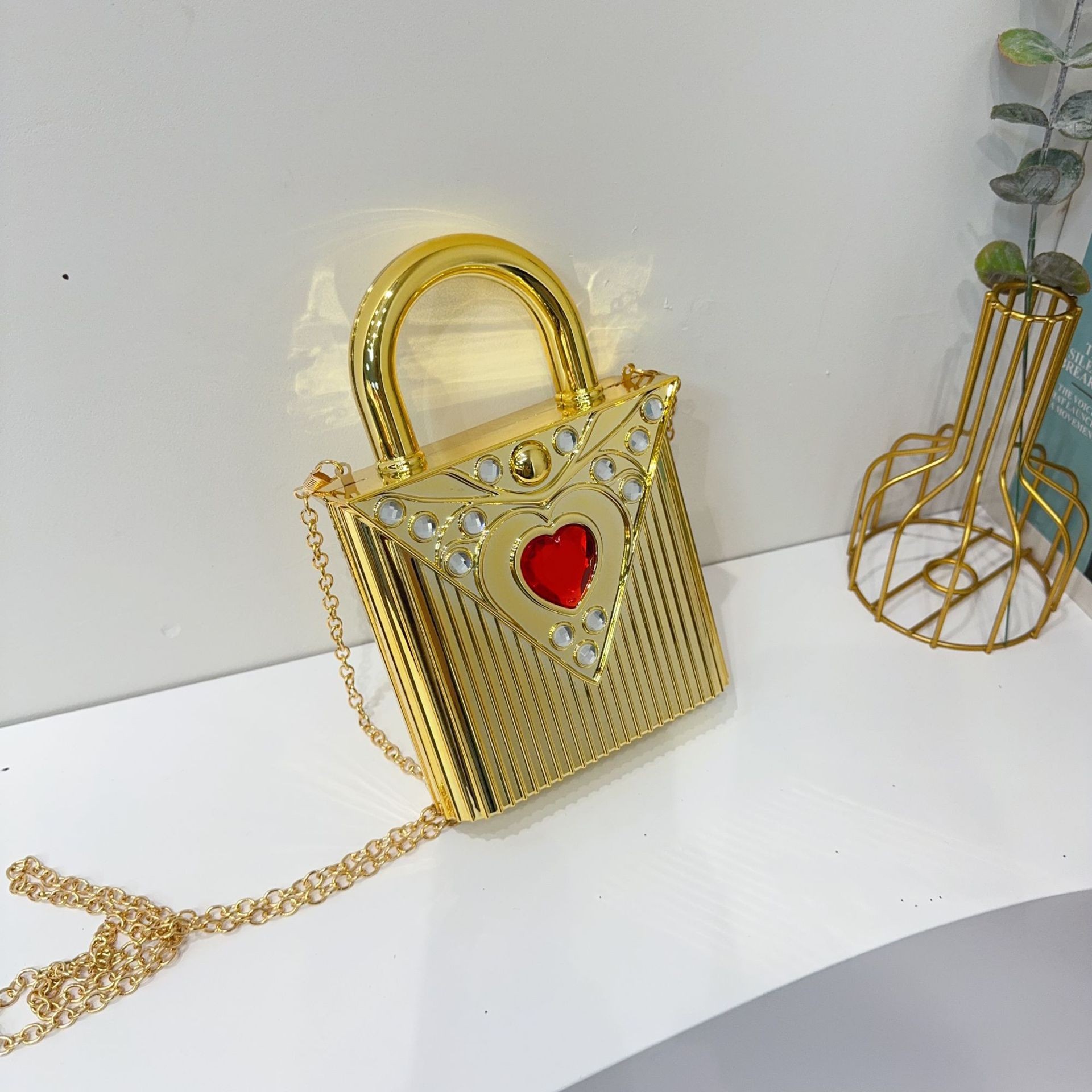 Nuevo diamante amor bolsa de cena mini bolsa acrílica lujosa atmósfera de hombro simple bolsa de mano de noche