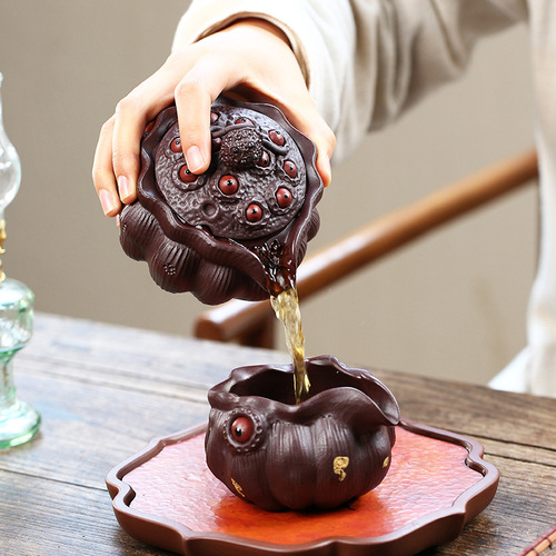 Yixing purple clay pot lotus hand-caught pot purely handmade fair cup old purple clay lotus cup lotus seed cup good luck lotus