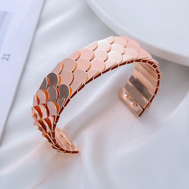 Fashion Waves Metal Plating Women's Bangle display picture 4