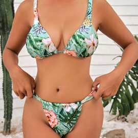 2025年跨境新款欧美性感比基尼套装印花三角bikini聚拢硬杯女泳衣