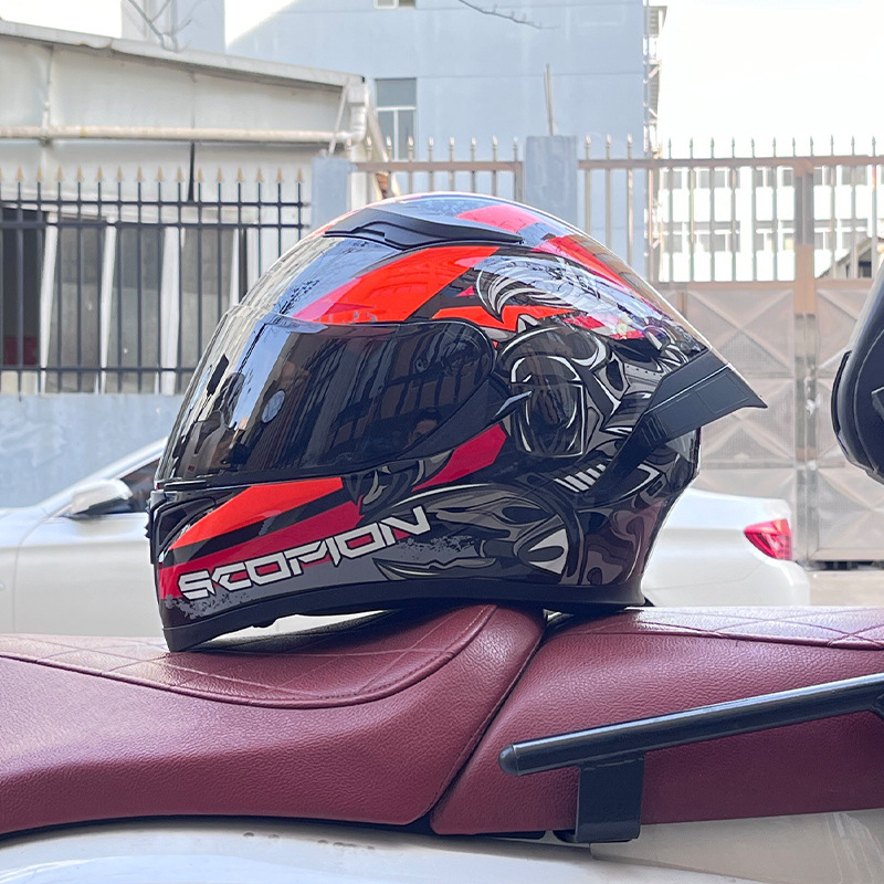 El casco completo del casco de la cola grande de la motocicleta Jiekai se puede instalar con auriculares Bluetooth