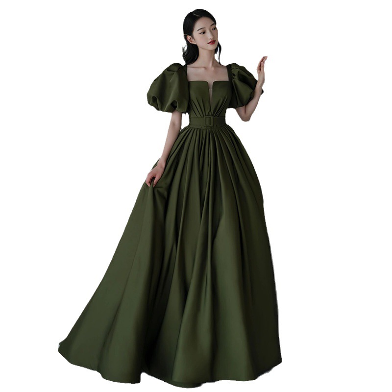 Retro puff manga textura verde oscuro arte vocal prueba de rendimiento estudio fotografía hilados mullidos pasarela vestido noche