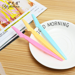 Yi Zhilian three decorative eyebrow knives women's eyebrow razor anti-scratch tattoo eyebrow blade razor beauty tools wholesale