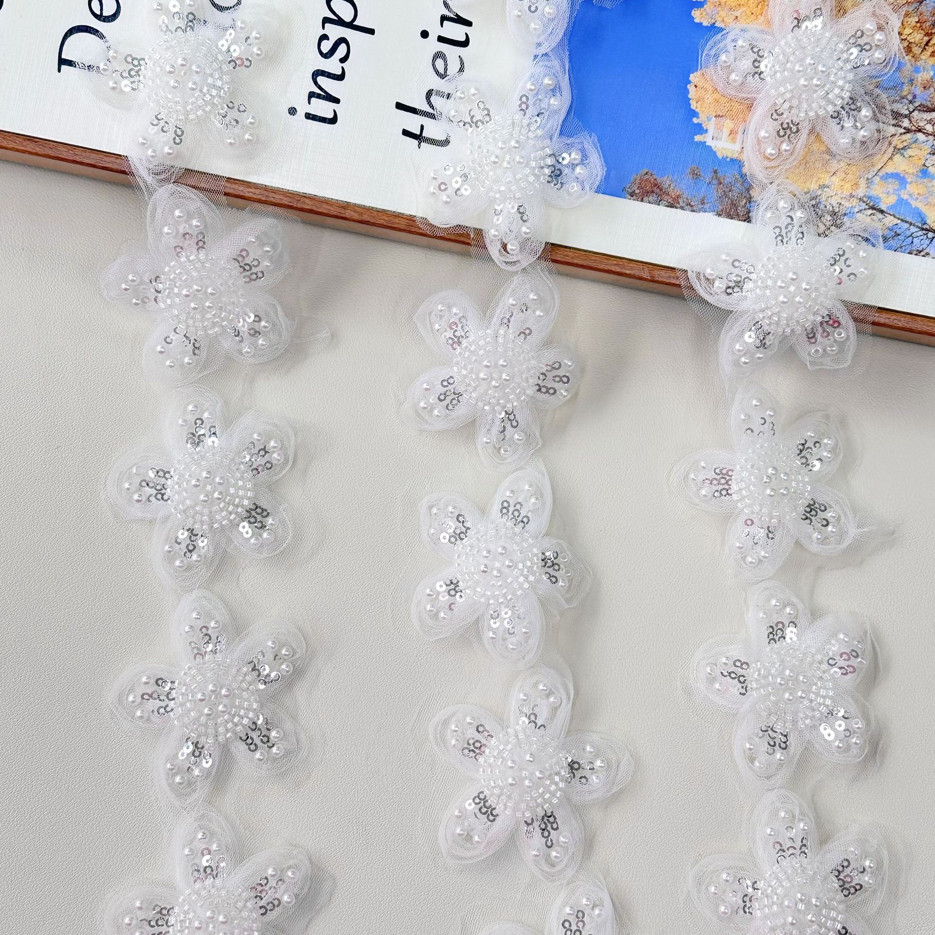 Parche blanco para niños, zapatos, sombreros, bolsos, sombreros, accesorios para el cabello, accesorios decorativos, nuevos accesorios de flores pequeñas de código de barras al por mayor