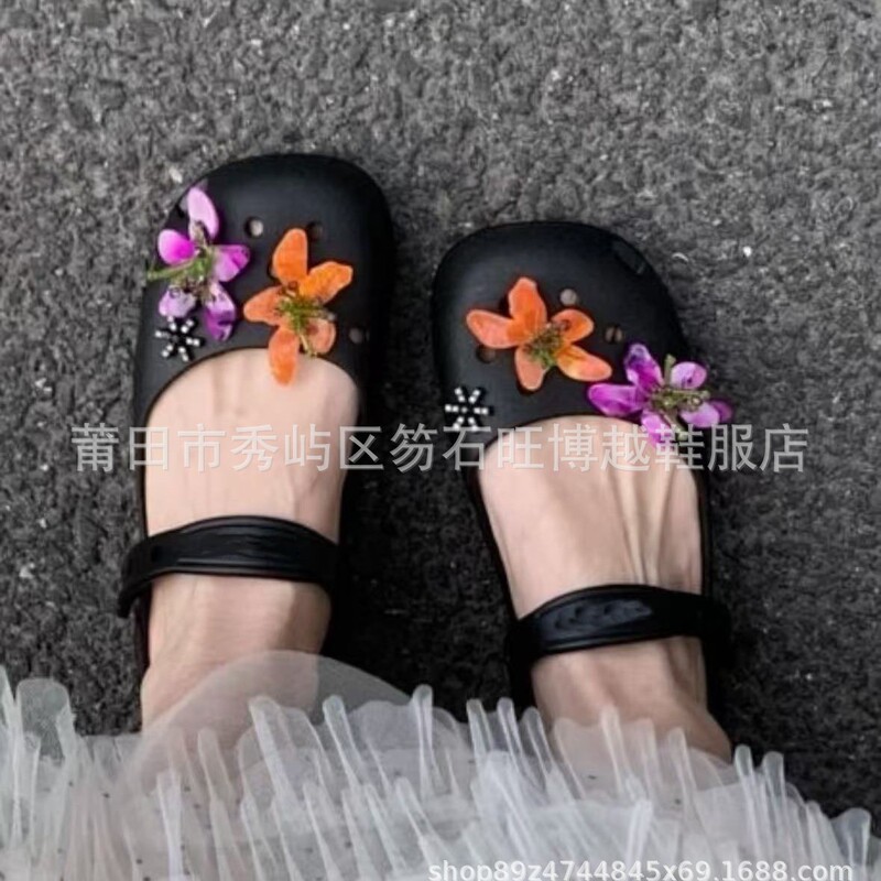 2026 New Model Mary Jane Perforated Shoes for Women, Casual Beach Wear, Versatile, Lightweight, Comfortable Ballet Sandals