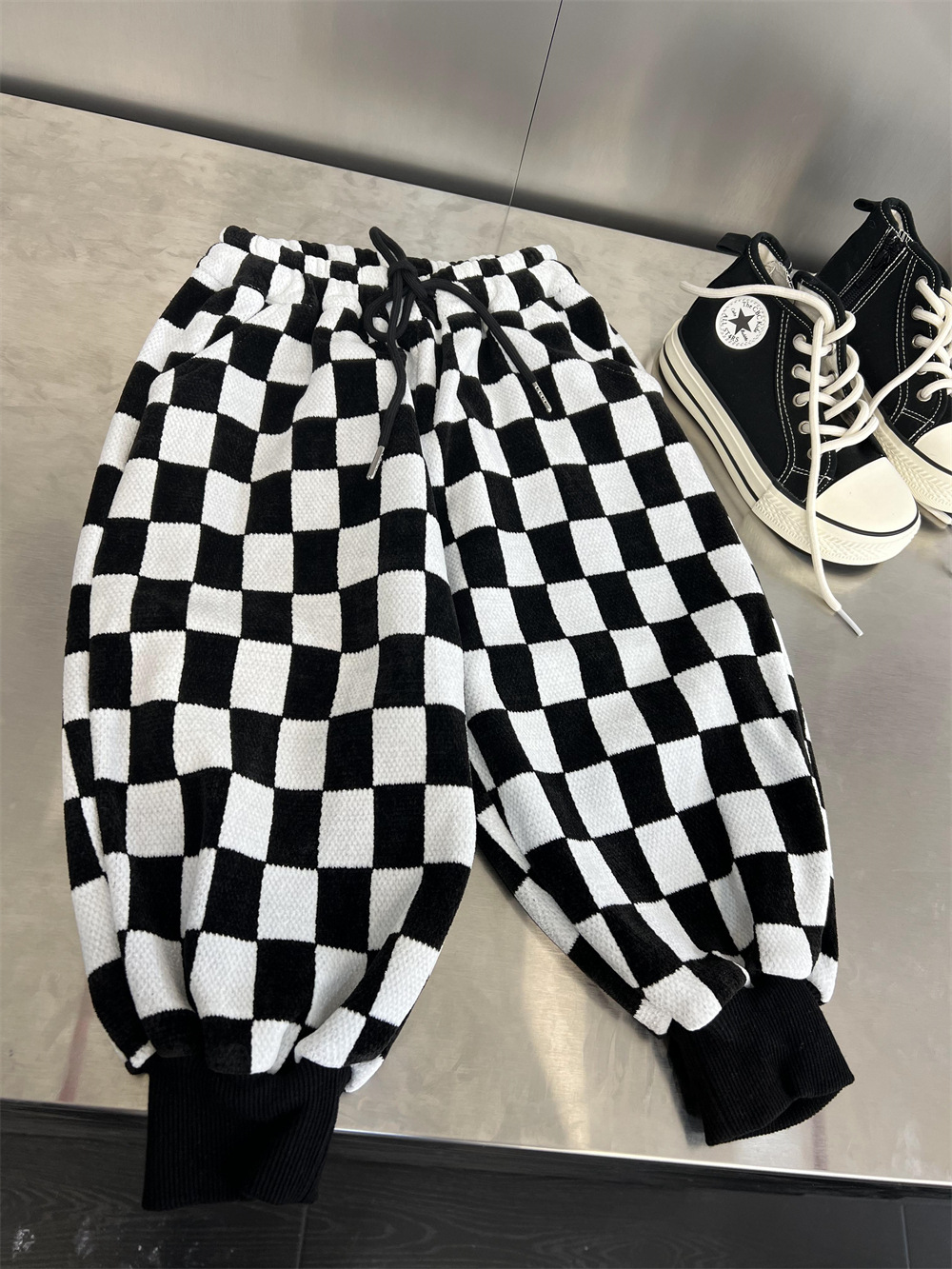 Çocuklar için kışlık kalınlaştırılmış, peluş satranç tahtası dama tahtası kapalı ayaklı özel teklif. İade edilebilir, iade edilemez_voghion.com