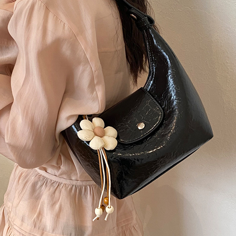 Luxury Oil Wax Leather Underarm Bag For Women - New Fashion Crescent Shoulder & Crossbody Bag - Thumbnail 3