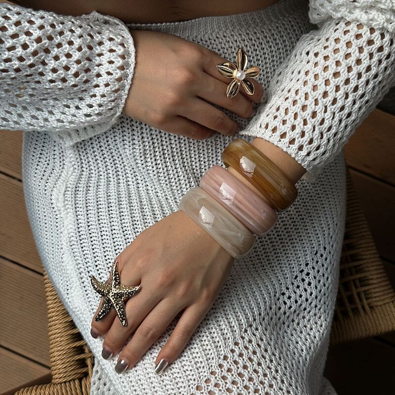 Europe and the United States cross-border blooming irregular geometric resin bracelet light luxury fashion bracelet high-end jewelry