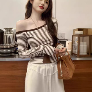 �OӋ��б��l�y�L��T��Ů���＾�¿���������ȴ������@������