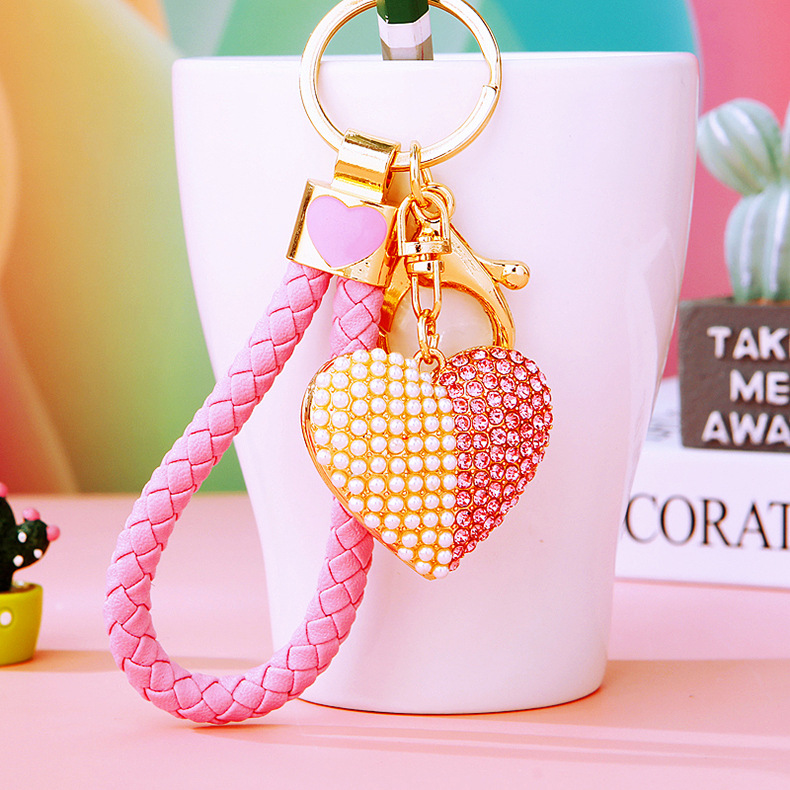 10g Weight Lobster Trigger Clasp Closure Clasp Closure Type Rhinestones Inlay Material Keychain Classification 1 Piece Quantity Daily Occasion Zinc alloy Material Heart Shape Pattern Unisex Gender Plating, Diamond Design Cute Style 1 Piece Cute Heart Shape Zinc Alloy Plating Diamond Rhinestones Unisex Lobster Trigger Clasp Closure Keychain 9