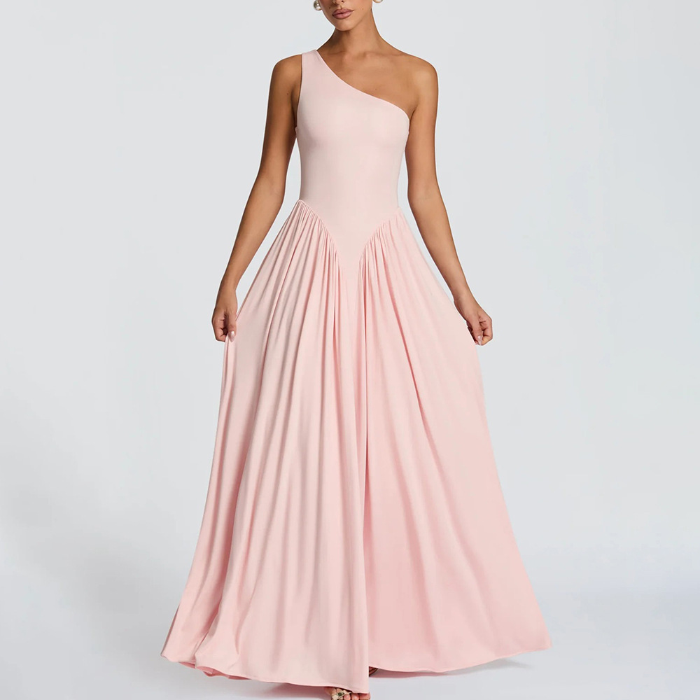 Amazon 2026 verano nuevo temperamento elegante hombro inclinado vestido largo de color sólido hombro abierto delgado plegado vestido grande