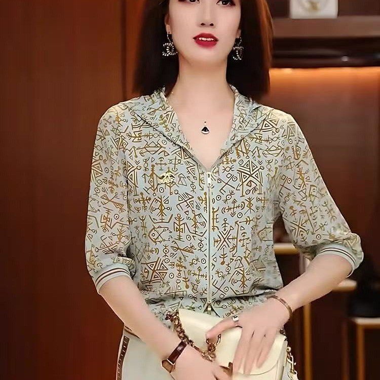 一件代发2025春秋季减龄连帽外套时尚百搭洋气休闲宽松大码上衣女|undefined